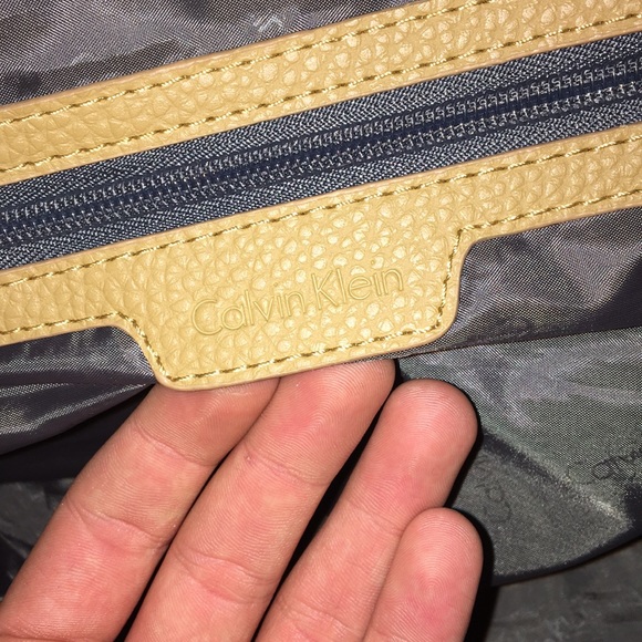 Brand New Calvin Klein Duffel Bag - Picture 4 of 4